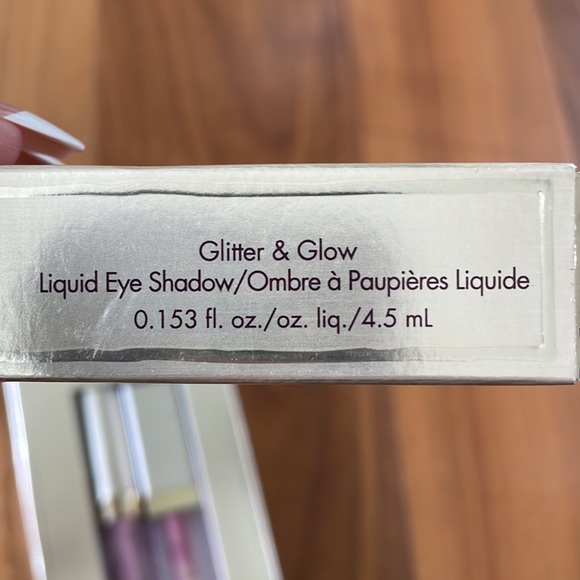 New Set of Stila Makeup - Picture 5 of 7